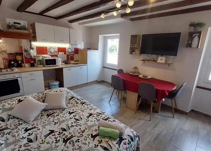 Apartment Many