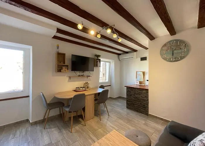 Apartment Many